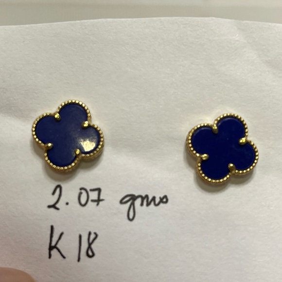 Jewelry - K18 Clover Stud Earrings in Blue 10 mm, 2.07 gms.